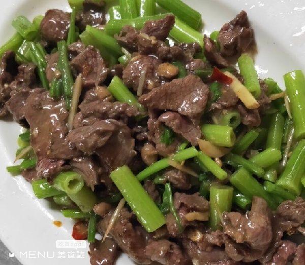 桃園蓮花季「爸王蓮」水上漂！無招牌台灣牛、土雞城白飯吃到飽６間美食必吃