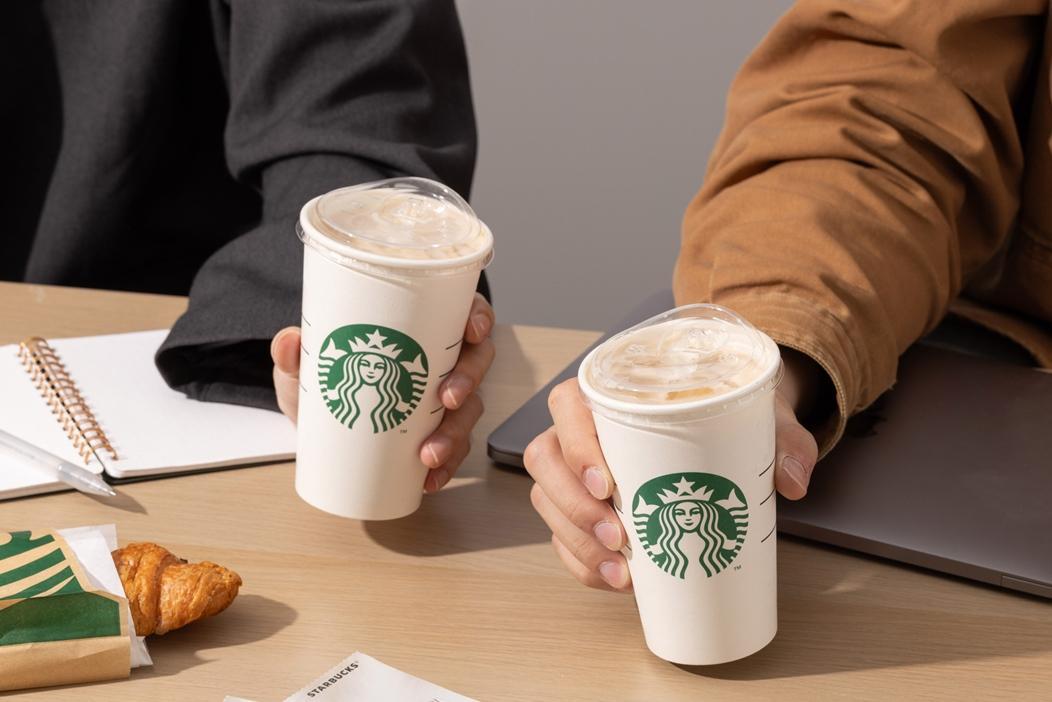 星巴克推出一日快閃買一送一優惠。（圖／業者提供）