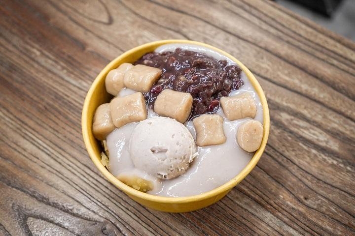 「阿爸の芋圓」是新北樂華夜市的知名美食。（圖／翻攝自米其林官網）