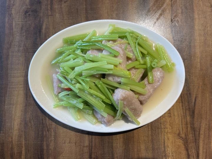 「三姐妹農家樂」獨創的芹菜芋泥。（圖／翻攝自米其林官網）