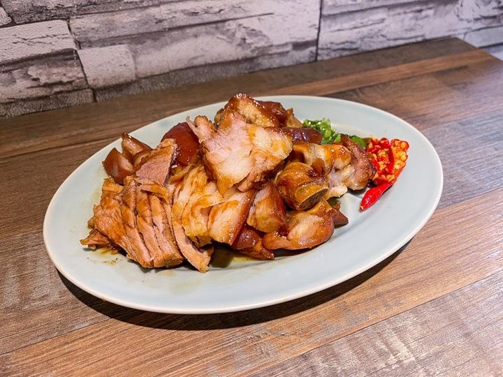 「光興腿庫」從1998年開業以來，人氣居高不下。（圖／翻攝自米其林官網）