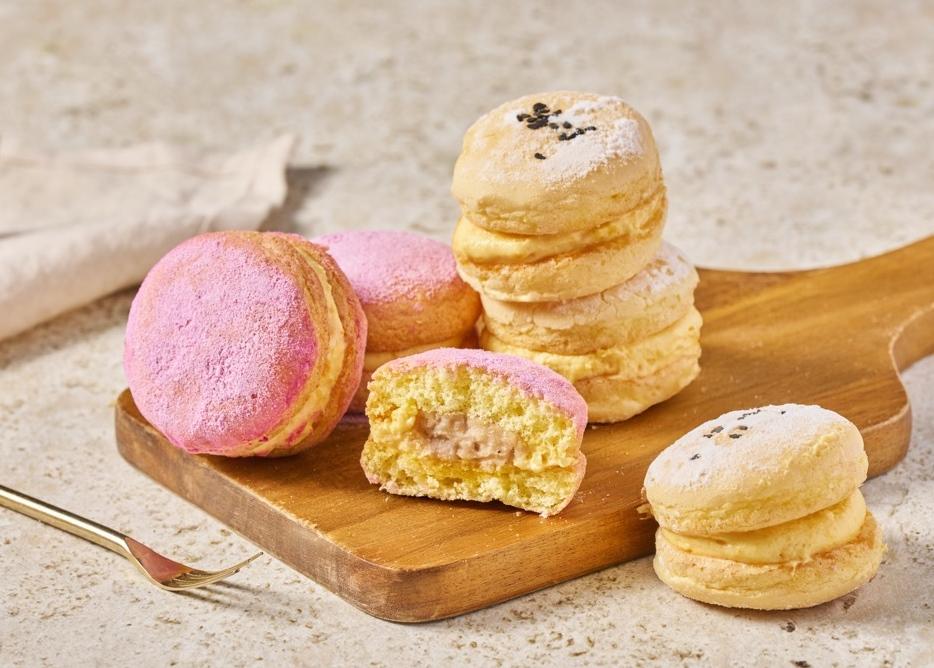 查理布朗烘焙「馬卡龍芋頭酥」6入禮盒，原價300元，預購價280元，中秋限定販售，售完為止。（圖／品牌提供）