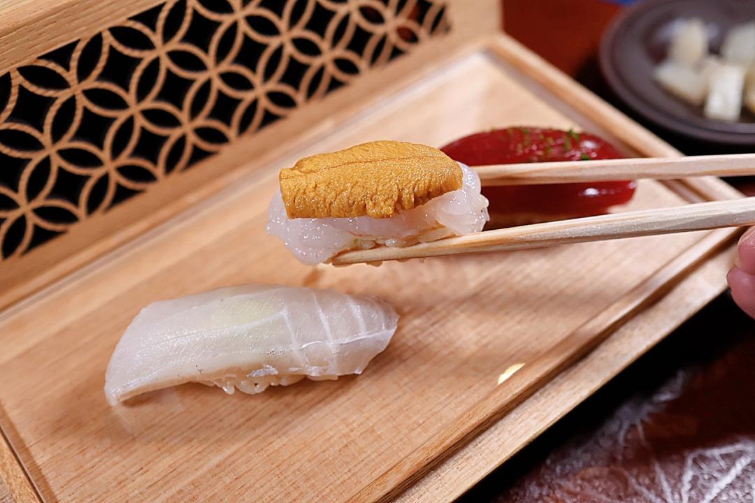 不是板前座位！米其林名廚台北開新日料「亘一郎」、激推海膽丼＆木盒壽司