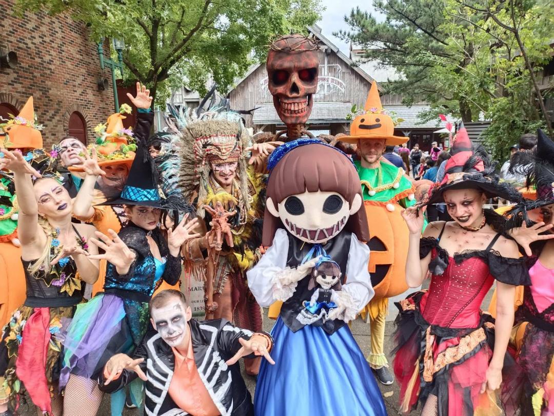 客家幣唯一能用的遊樂園在六福村！加碼送炸雞套餐、嗨玩墓碑鎮