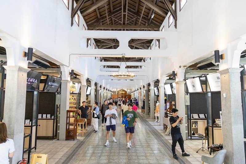 西市場依各區屬性規劃不同特色攤位，有文創、餐飲等不同類型。（圖／翻攝自台南市長黃偉哲FB）