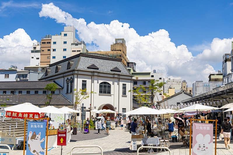 走進重新整修的台南西市場，體驗百年風華與全新魅力。（圖／翻攝自台南市長黃偉哲FB）