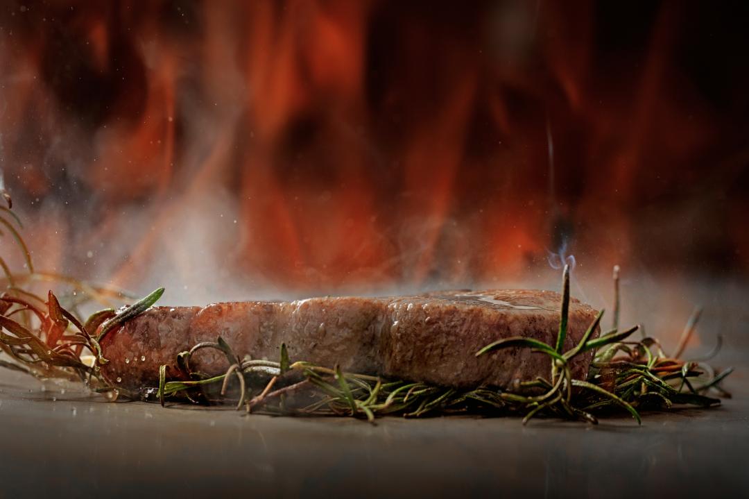 台中新開幕餐廳》雅室牛排路過送冰淇淋、夏登鐵板燒11道1450元高CP值