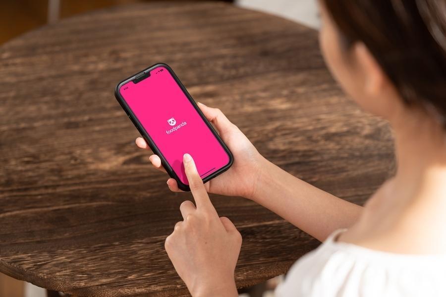 星巴克與foodpanda推出第二杯半價及買一送一優惠。（圖／foodpanda提供）