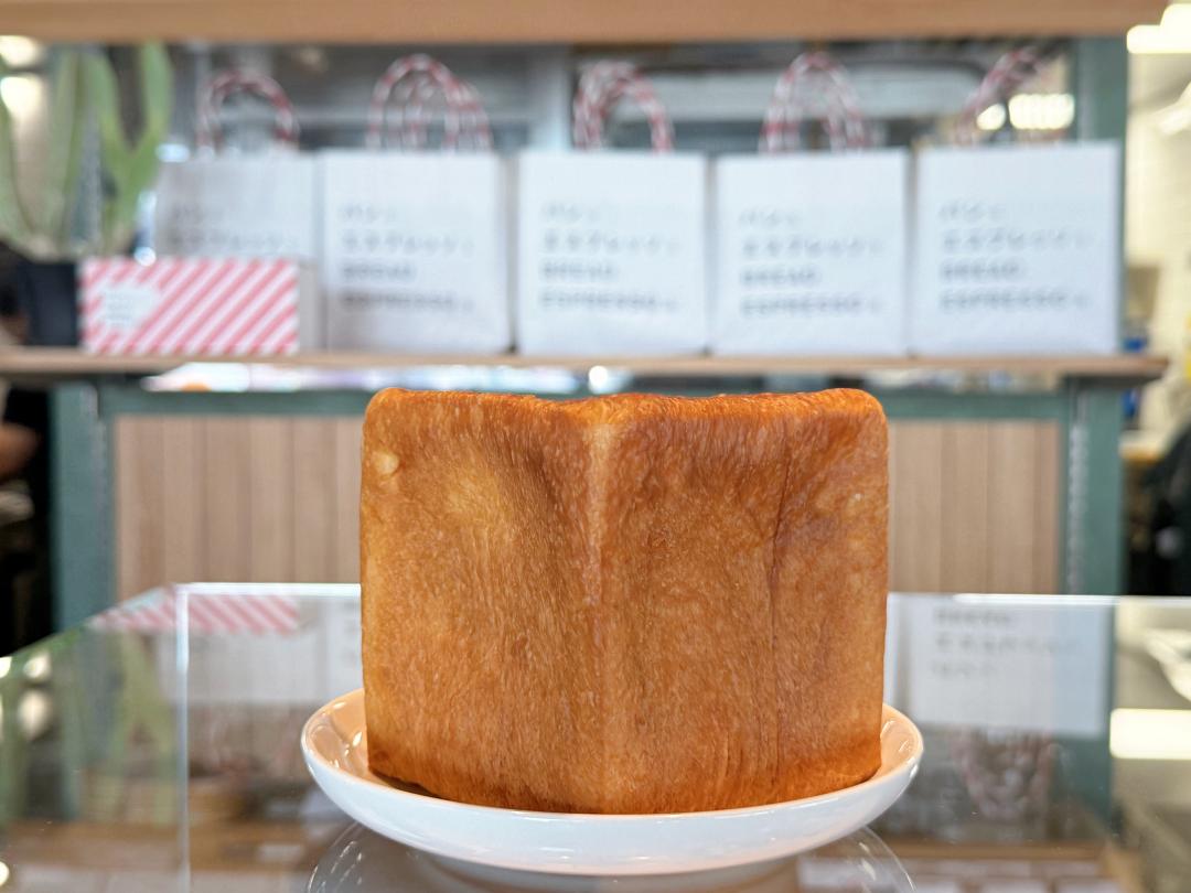 「Mou吐司禮盒」3入裝可任選口味，現場每日限量供應。（圖／記者郭宣暄攝）