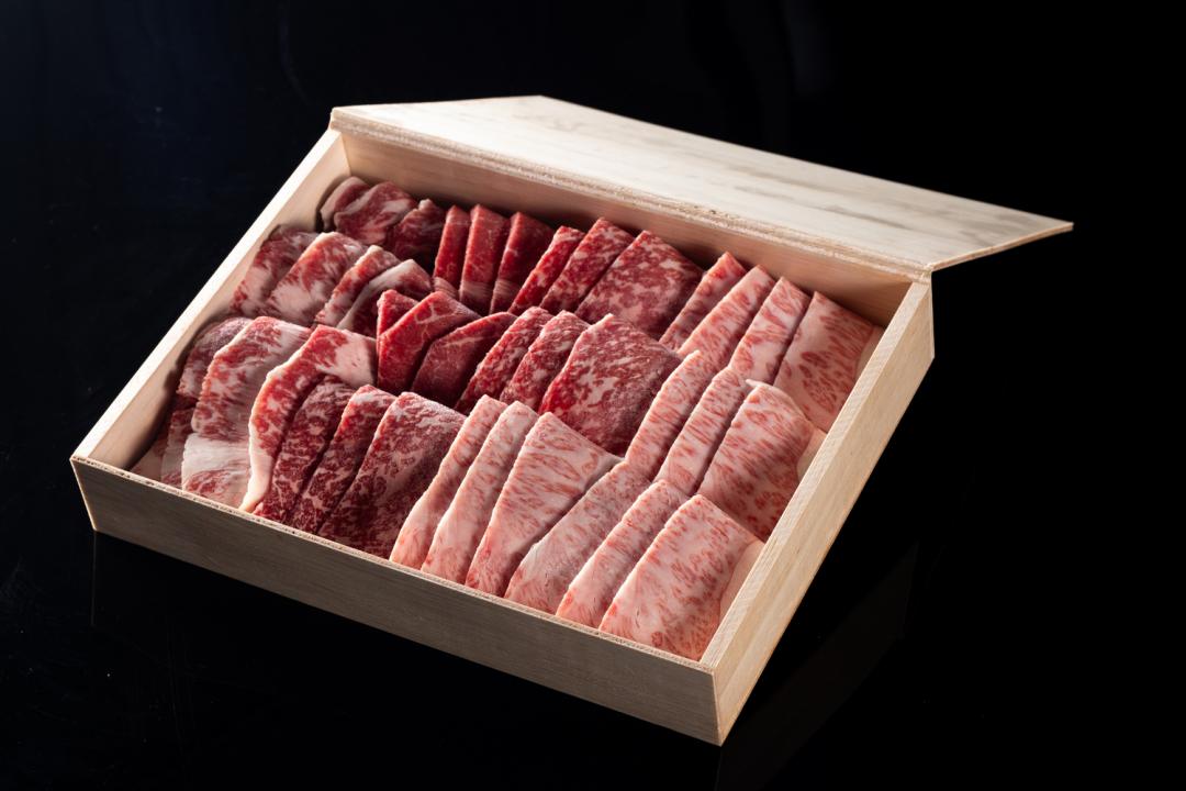 煙波國際觀光集團推出「日本熊本和王燒肉禮盒」，總重700g、約為4人份量。（圖／業者提供）