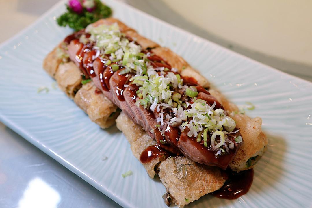 「棠菜牛舌」售價580元。（圖／記者郭宣暄攝）