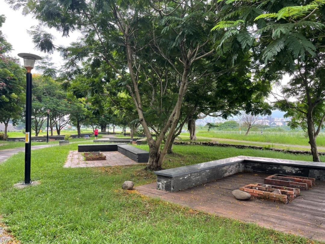 鹿角溪原住民主題部落公園為常設開放烤肉野炊區。（圖／新北市政府高灘地工程管理處提供）