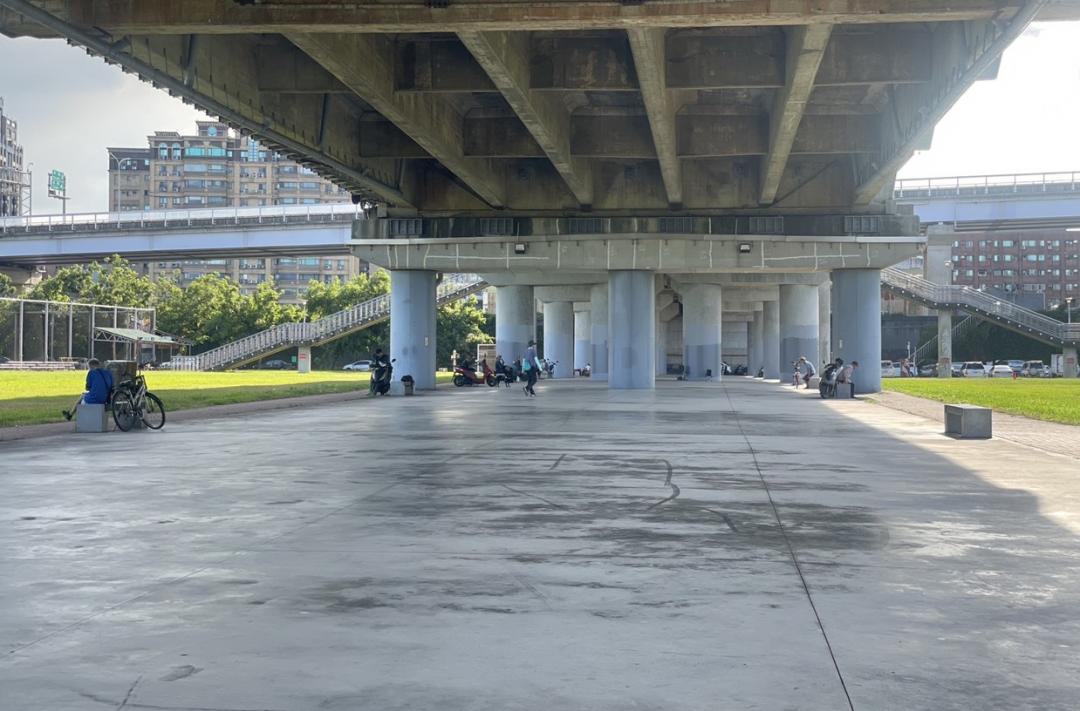 光復橋下賞鳥河濱公園中秋開放烤肉野炊。（圖／新北市政府高灘地工程管理處提供）