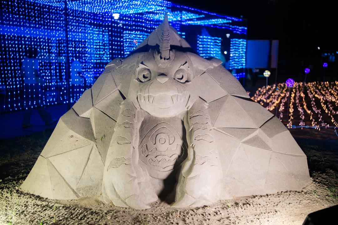 八里城市沙雕展將展至10月12日，可把握假期來欣賞。（圖／新北市政府高灘地工程管理處提供）