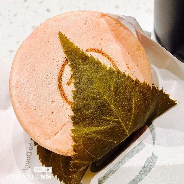 車輪餅一口爆餡6家必吃!這間只賣3口味仍排隊、「餅界LV」客製化烙印