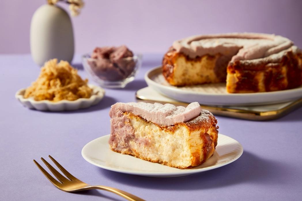 中秋節多款甜點禮盒表心意。起士公爵今年中秋節全新推出「芋泥肉鬆巴斯克」乳酪蛋糕。(圖/品牌提供)