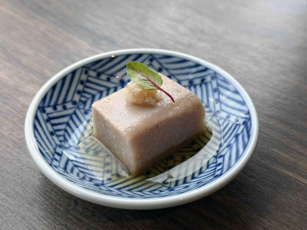 「胡桃豆腐」口感綿密滑順。(圖/品牌提供)