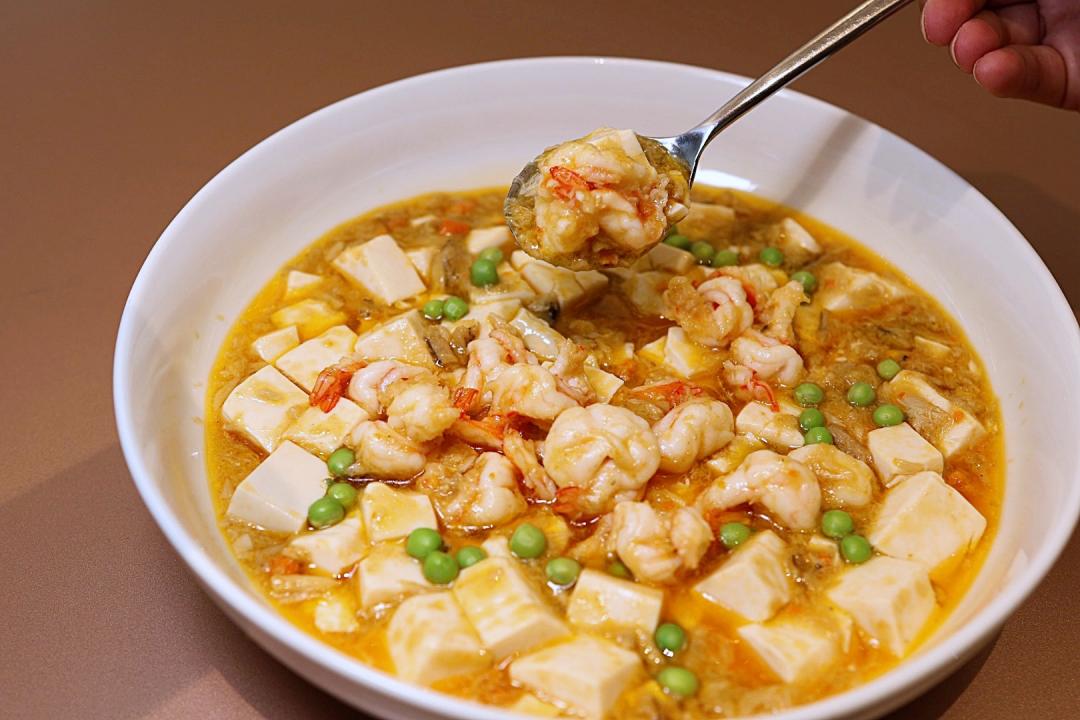 「蟹粉鮮蝦豆腐」4人份2,480元。（圖／記者郭宣暄攝）