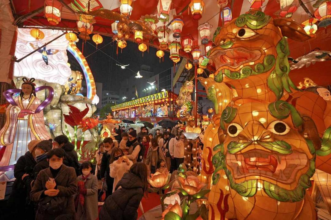 日本旅遊必追10大冬季祭典！夢幻雪祭冰雕賞銀白世界、繽紛燈節迎新年
