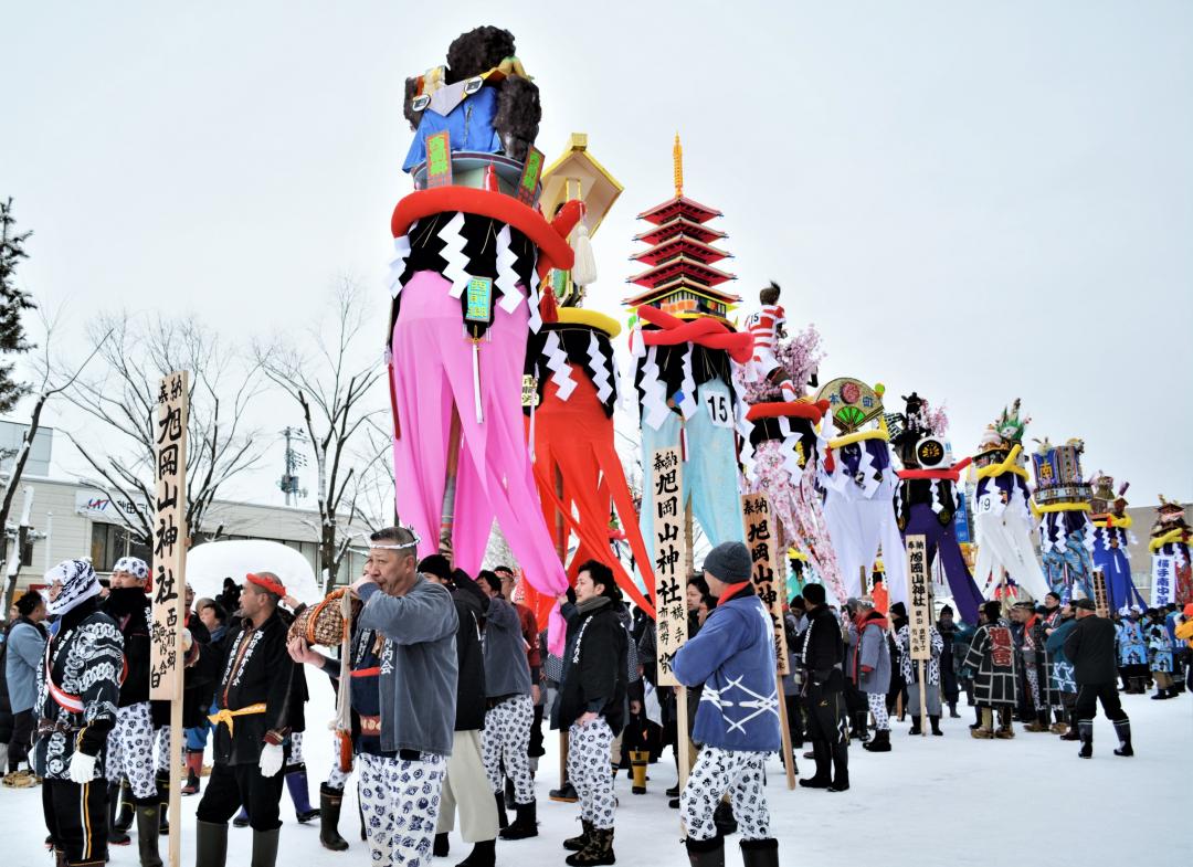 日本旅遊必追10大冬季祭典！夢幻雪祭冰雕賞銀白世界、繽紛燈節迎新年