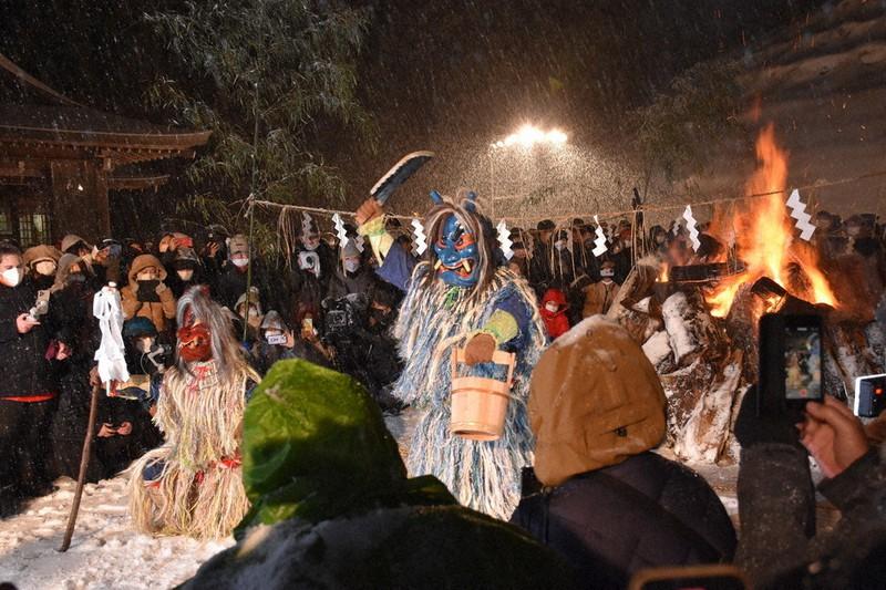 日本旅遊必追10大冬季祭典！夢幻雪祭冰雕賞銀白世界、繽紛燈節迎新年