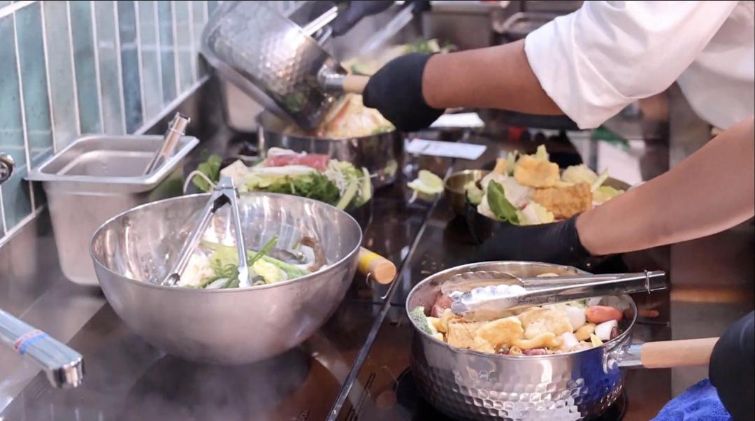  「賴山嶼」麻辣燙採稱重計價，每100克59元。（圖／品牌提供）