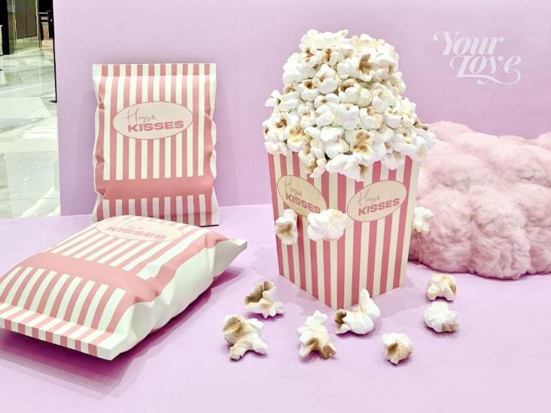 Jisoo快閃店以粉嫩配色加上爆米花元素呈現。（圖／翻攝自寬寬整合行銷）