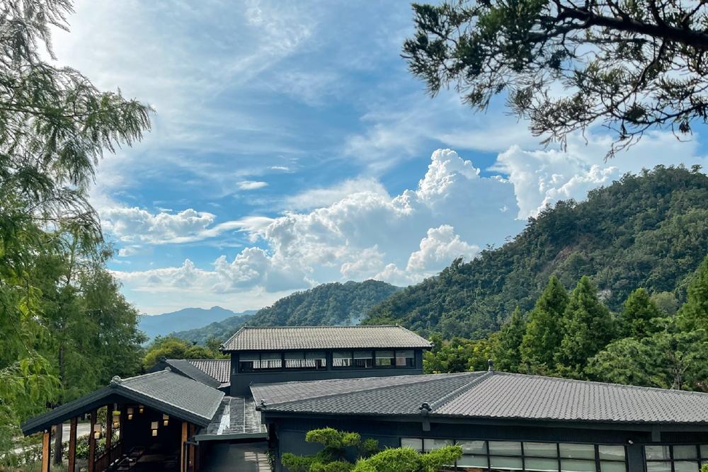 春水興業集團全新打造、結合美食、休憩與大自然體驗的文化空間「春秋山林」9/23起試營運。（圖／業者提供）