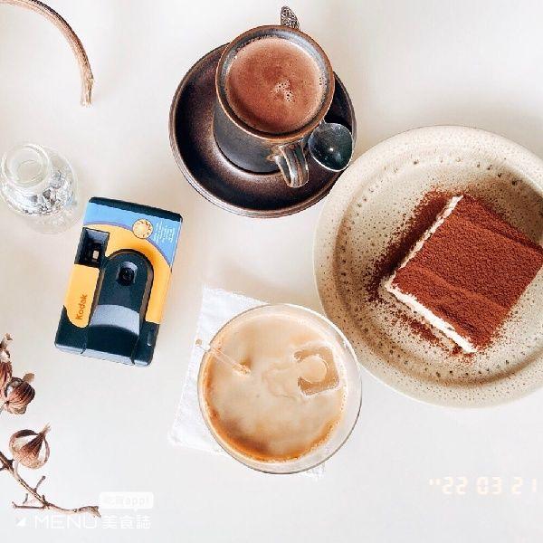 十月連假到平溪放天燈嘗美食！秘境車站喝咖啡、菁桐最老雞捲店等６間必訪