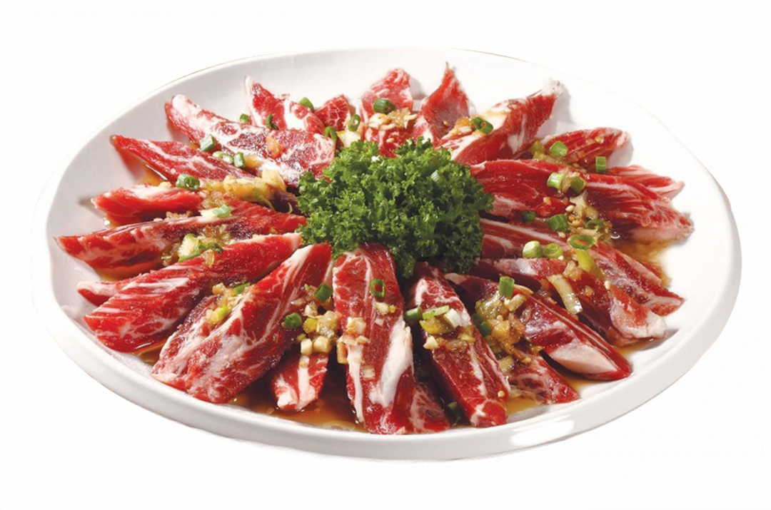 「秘醬牛肋條」售價800元，中秋連假點套餐免費送。（圖／業者提供）