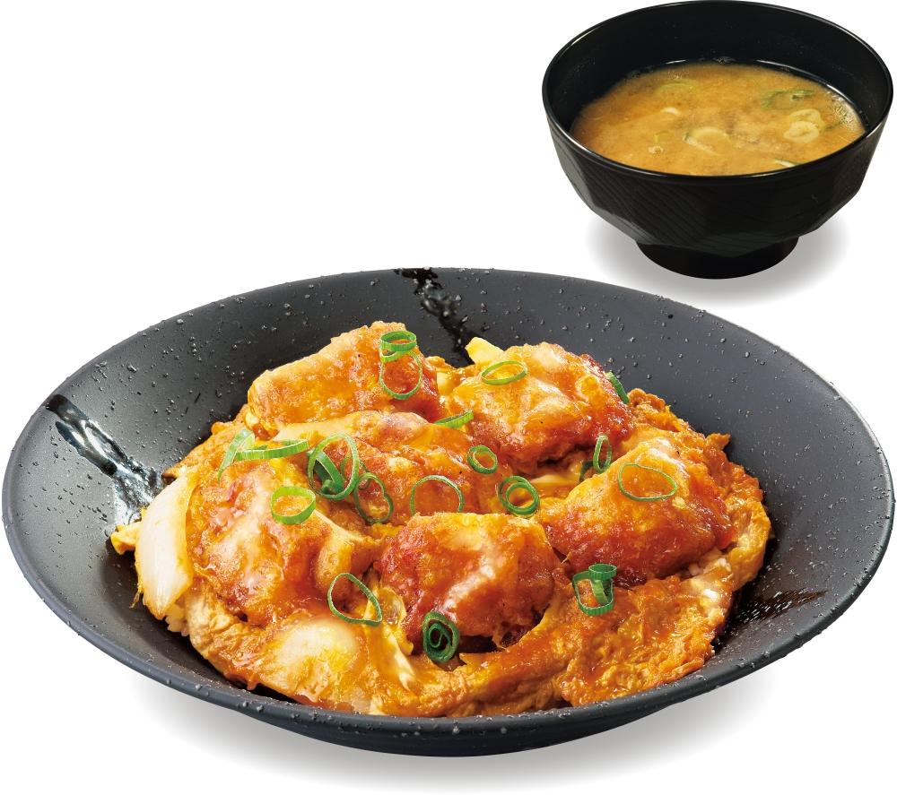 日本最大炸雞品牌「KARAYAMA」進駐桃園機場！吉豚屋祭半公斤雞優惠同慶