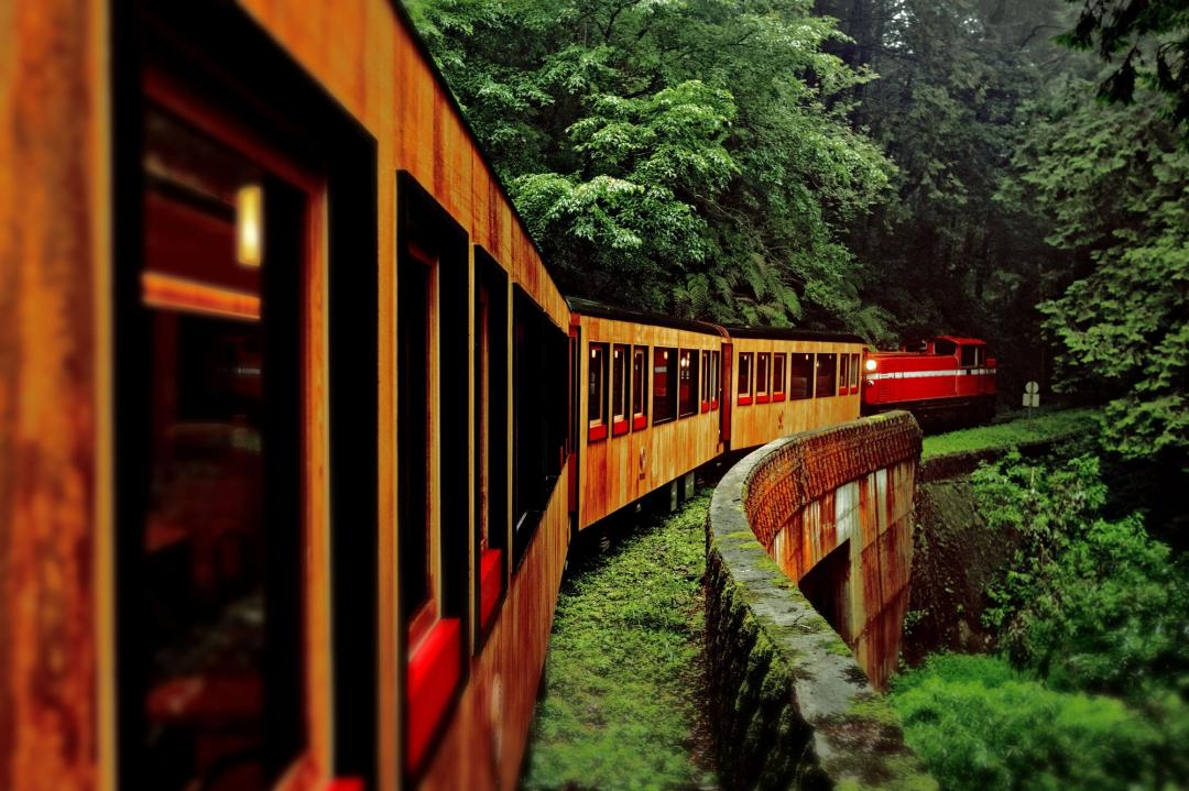 雄獅ITF搶購！搭福森號品茗賞景，入住梅園樓景觀飯店免萬元。（雄獅旅遊提供）