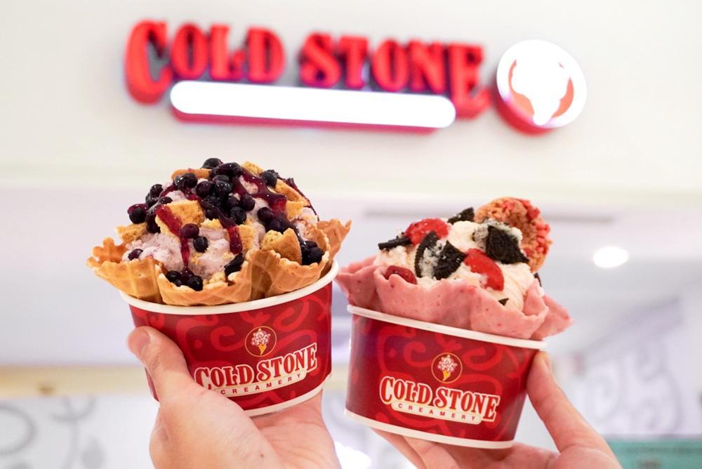 10月3日-11月6日加入酷聖石LINE官方帳號憑萬聖優惠券，享中杯以上含桶裝冰淇淋買一送一。（圖／品牌提供）