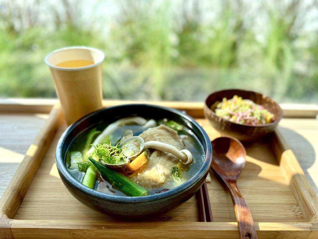 原民風味品牌「法礫 FALI」以一碗湯、一個飯糰，傳遞部落文化與情感溫度。（圖／理想食光FOODIE提供）