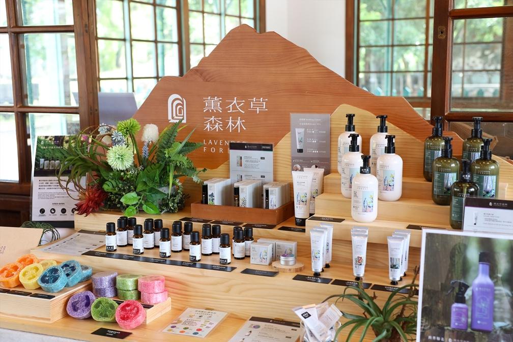 「薰衣草森林Select北門驛店」買得到品牌自有香氛系列產品。（圖／業者提供）