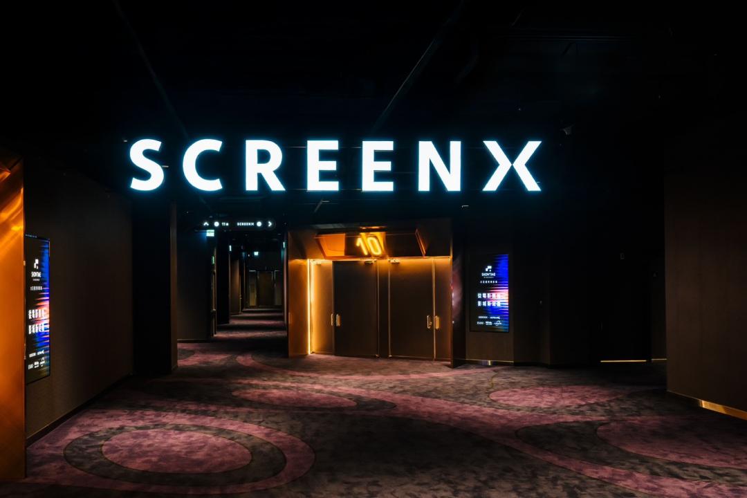 大巨蛋秀泰影城設立台北市最大Screen X影廳，提供包覆感十足的觀影體驗。（圖／品牌提供）