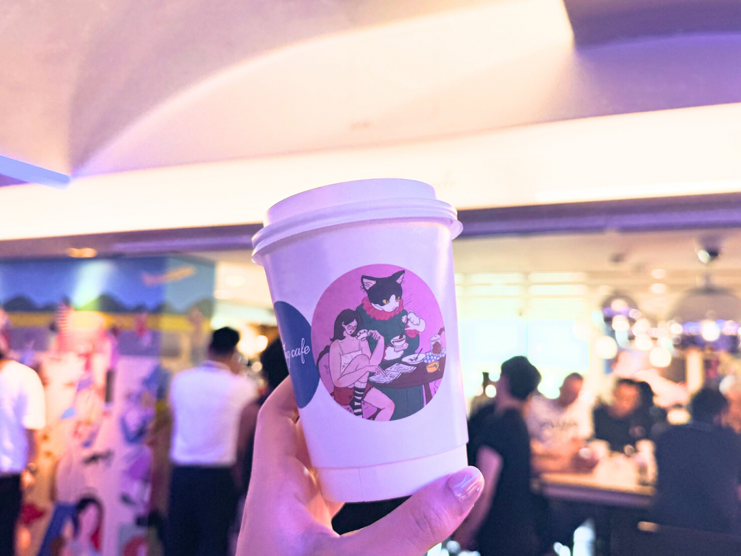 桃園機場舉辦「派對日 Happy Hour」活動，以拿鐵、美式等咖啡飲品取代傳統派對中的酒精。（圖／昇恆昌提供）