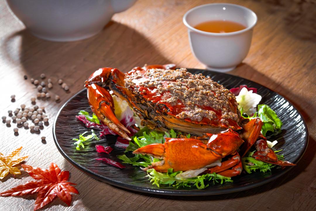 秋蟹正肥美,福粵樓限時3天指定餐點組合限時3天下殺63折。(圖/飯店提供)