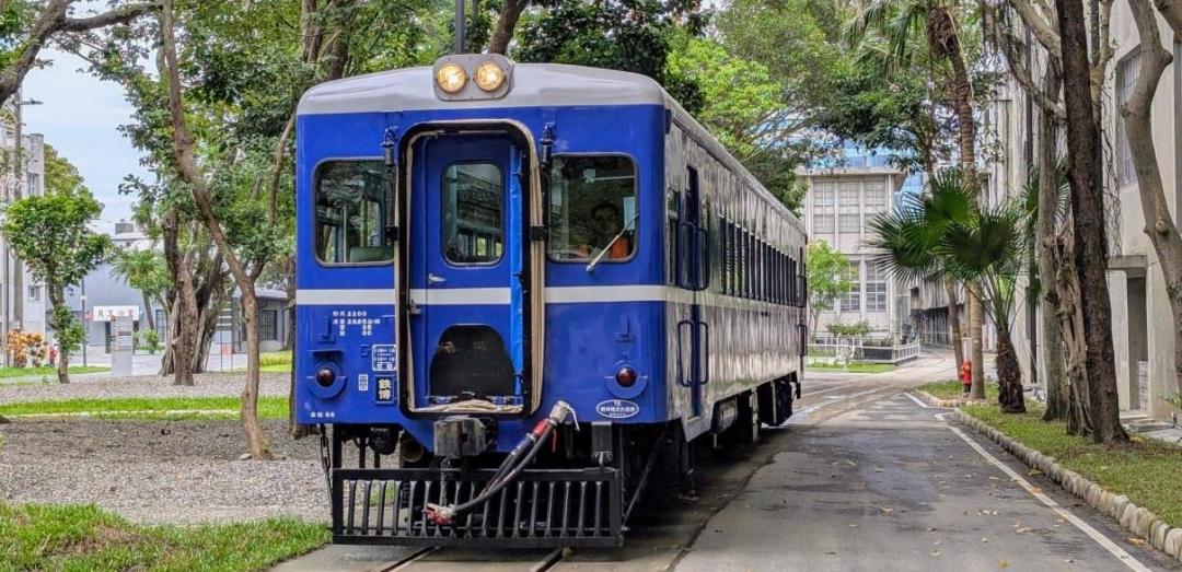 藍皮柴油客車體驗路線單趟約650公尺，全票售價150元。