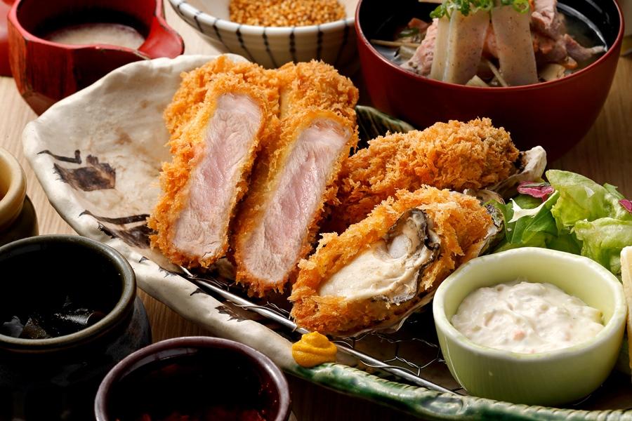 勝勢/勝政日式豬排兩大品牌同步祭出「酥炸廣島牡蠣日式豬排套餐」勝勢490元/勝政480元。（圖／品牌提供）