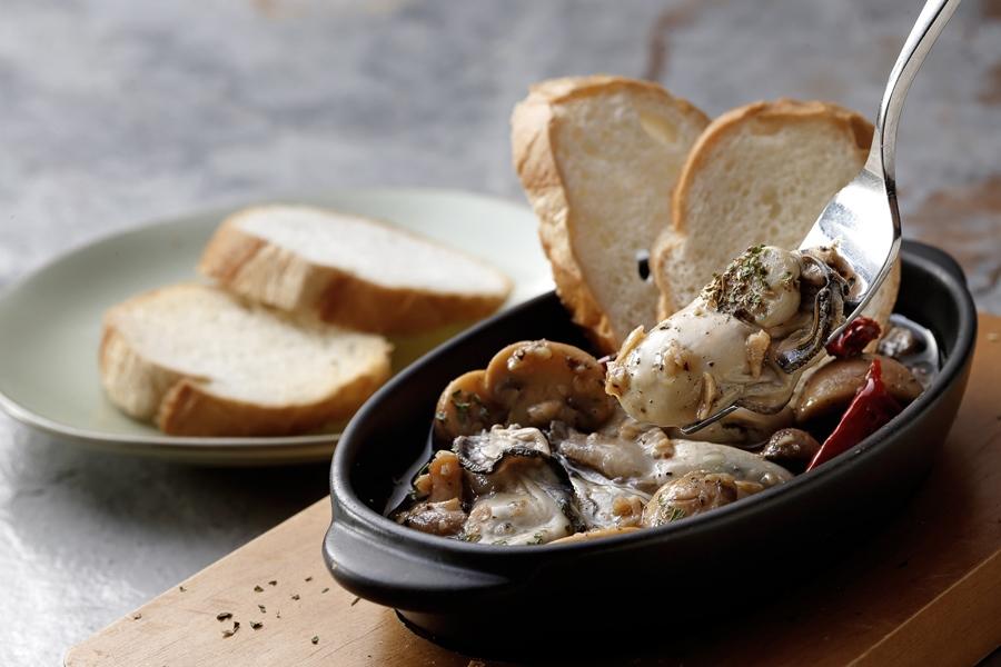 BEPPIN PASTA「蒜香油封廣島牡蠣」420元。（圖／品牌提供）