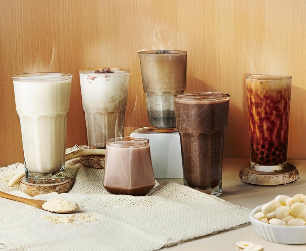 清心福全新品白韻杏仁系列，還有冬季熱賣的多款暖心飲品，滿足寒冬味蕾。（圖／品牌提供）