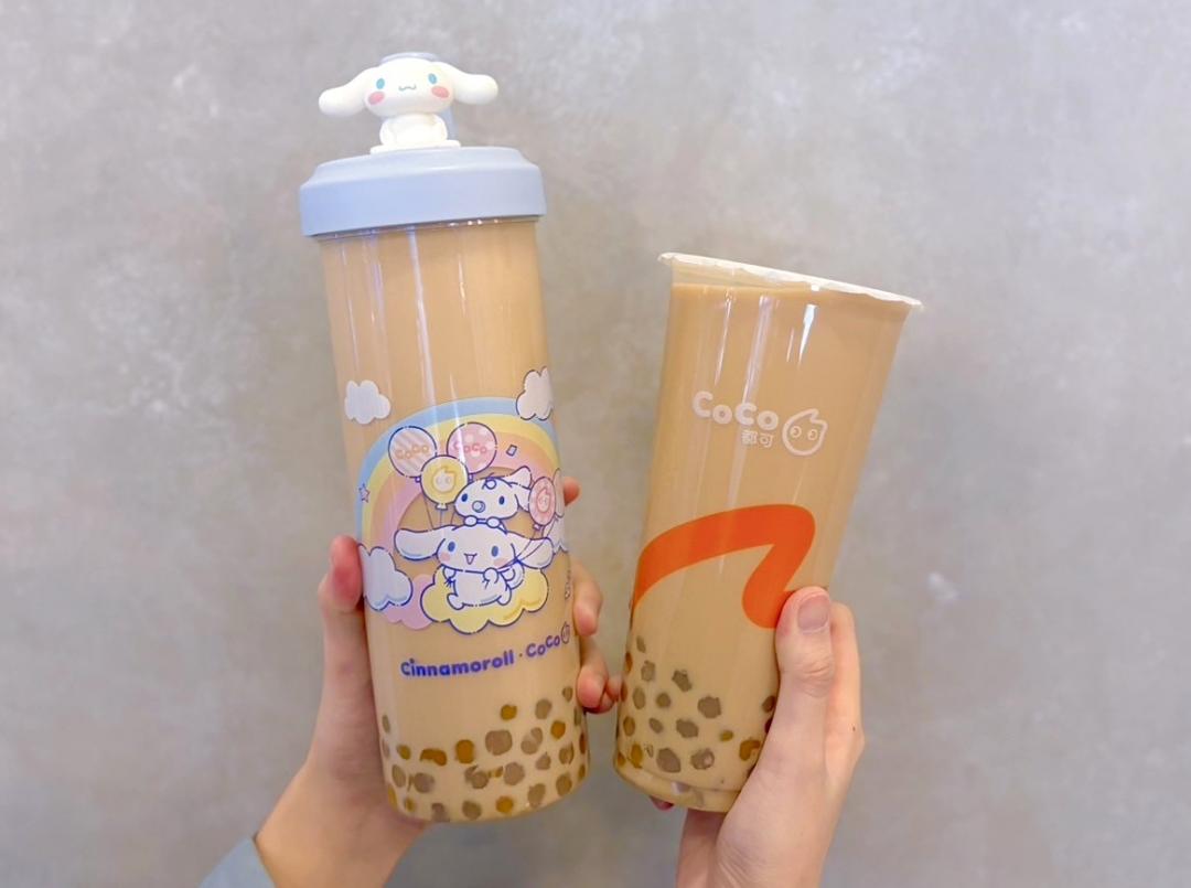 大耳狗喜拿冷水壺推薦搭配QQ奶茶、QQ鮮奶茶，美味咀嚼系QQ是以芋圓和地瓜圓製成，超Q彈的香甜口感就和大耳狗喜拿一樣軟綿療癒。（圖／品牌提供）