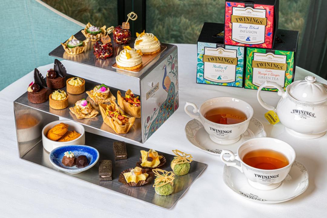 北投老爺酒店〈唐寧花語綻放茶饗〉暨主題湯屋雙重饗宴1,680元+10%服務費，雙人份【以食會湯專案】平日3,288元，假日3,588元(10%服務費另計)，含獨立聯名湯屋雙人90分鐘與〈PURE 歐式餐廳〉聯名雙人午茶組。（圖／品牌提供）