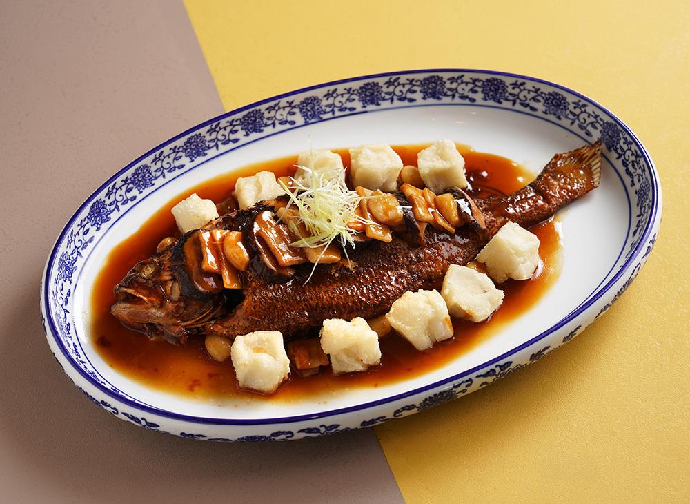 浙江名菜「年糕燒黃魚」台南終於能吃到！香格里拉期間限定４道江南味