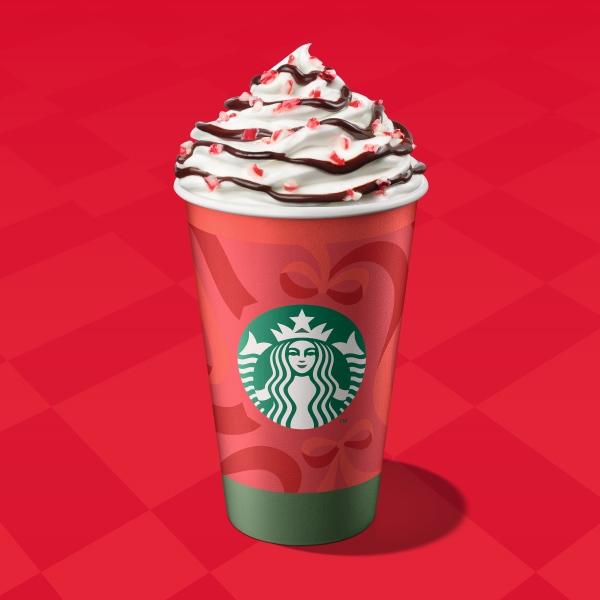 星巴克「薄荷風味摩卡」將於12/8暖心回歸。（圖／品牌提供）