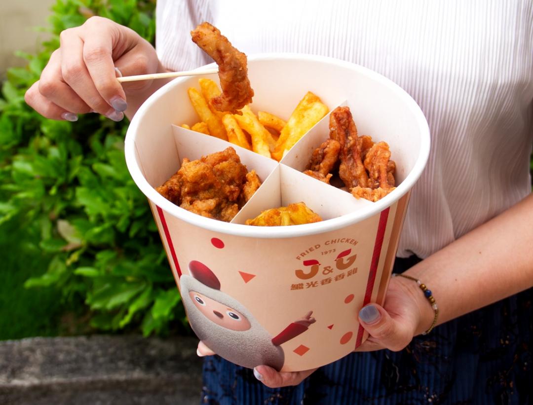 繼光香香雞12/22起開賣399元「聖誕派對餐」。（品牌提供）