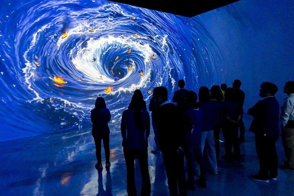 遊客「親身體驗」的震撼娛樂。（義大提供）