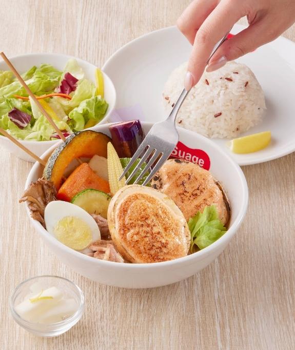 Suage湯咖哩創意之作「明太子山藥梅花豬湯咖哩」430元。（品牌提供）