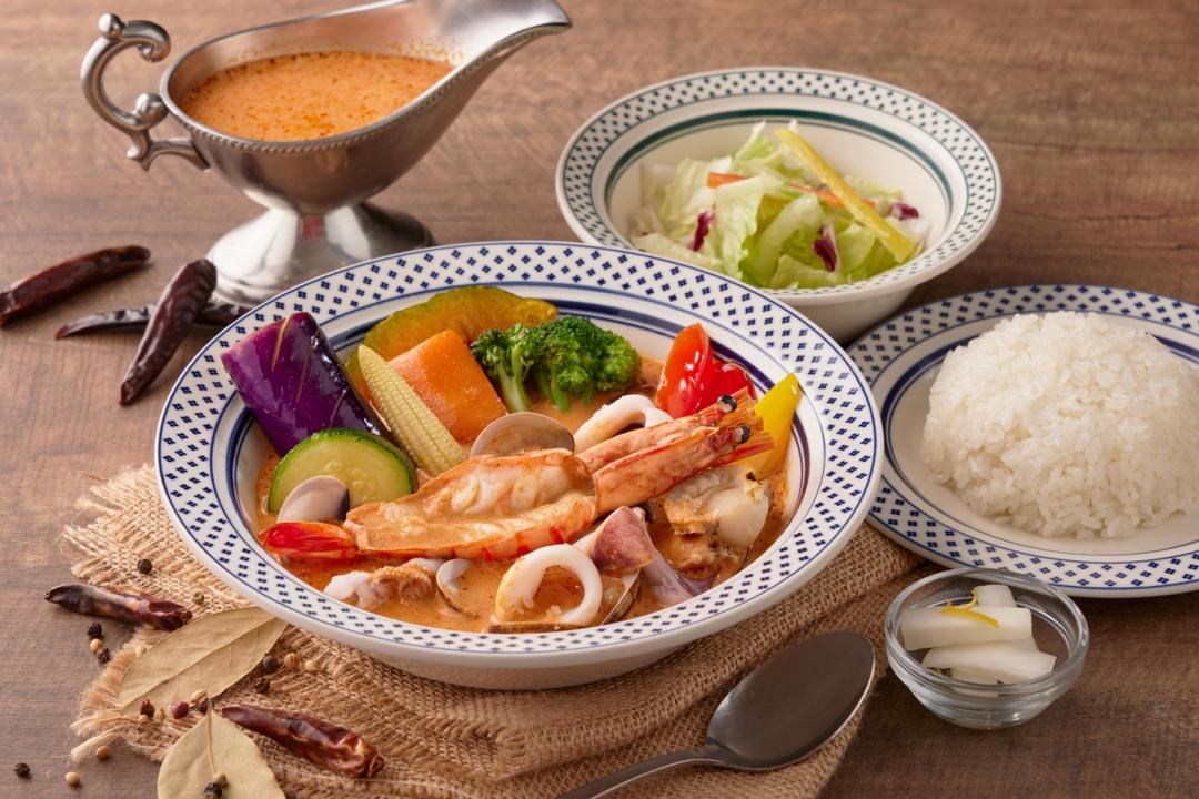 泰迪農園咖哩「香煎海老綜合海鮮紅咖哩」480元。（品牌提供）